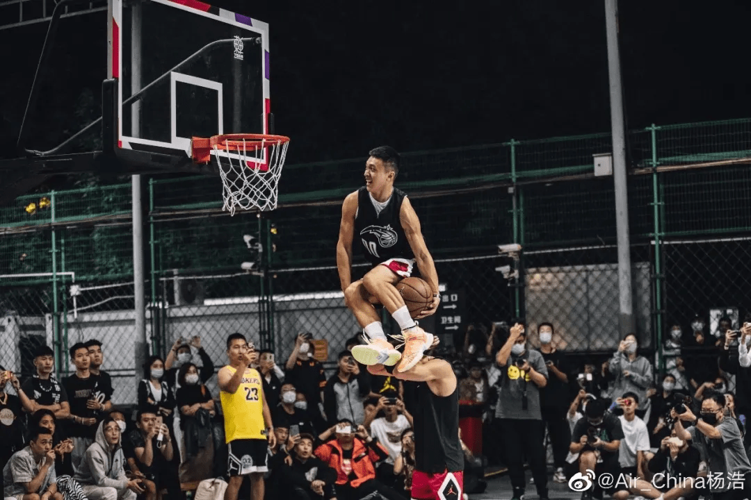 国内臀下扣篮第一人中国戈登到底有多炸