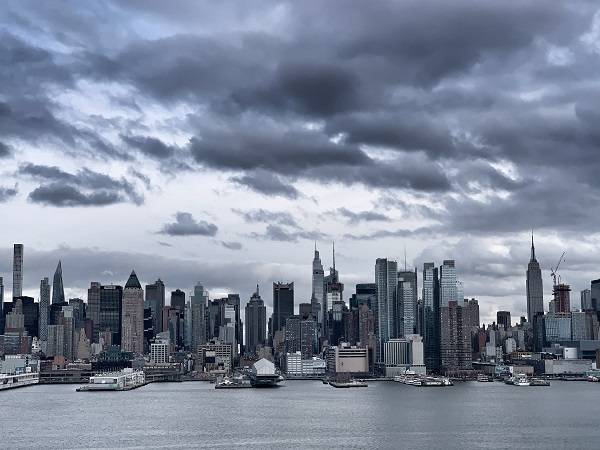 纽约的残雪 写给漫长的冬天一样的疫情 阿力