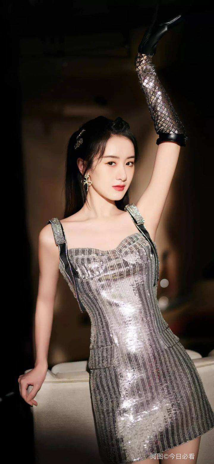 美女明星写真图集,时尚气质,性感迷人!值得关注!