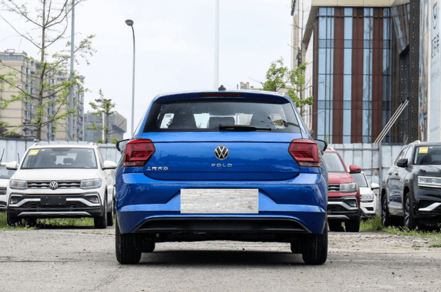 21款大众polo实车亮相,尾部带字母,再次挑战飞度,致炫