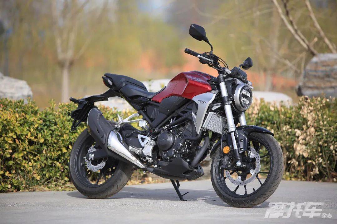 中杯咖啡尝一下实拍解析hondacb300r