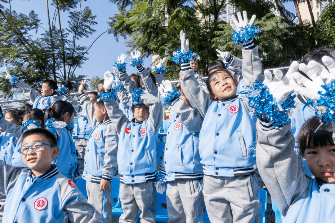 昆明长城中学校服图片