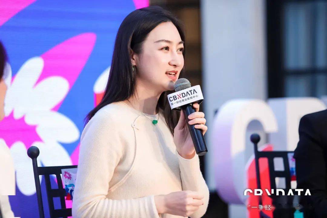 对话逐本,rever,minayo,时尚芭莎:当代女性对美有什么样的"意见"?