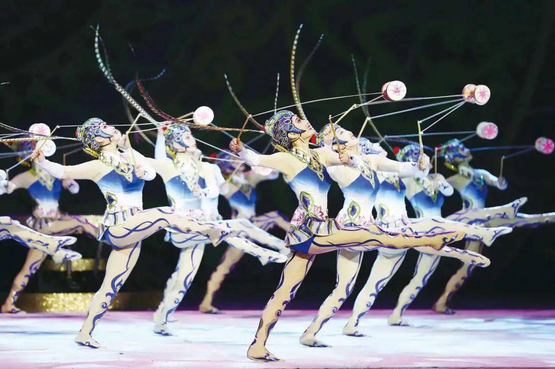 新字当头中国杂技团金奖背后的故事