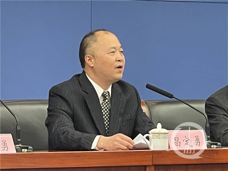 市应急局副局长昌定勇4月1日,重庆举行2021年全市清明节森林草原防火