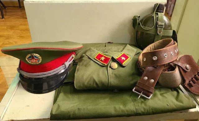 遗物今犹在怎不见昌存对越自卫反击战中泰顺战士血染的风采