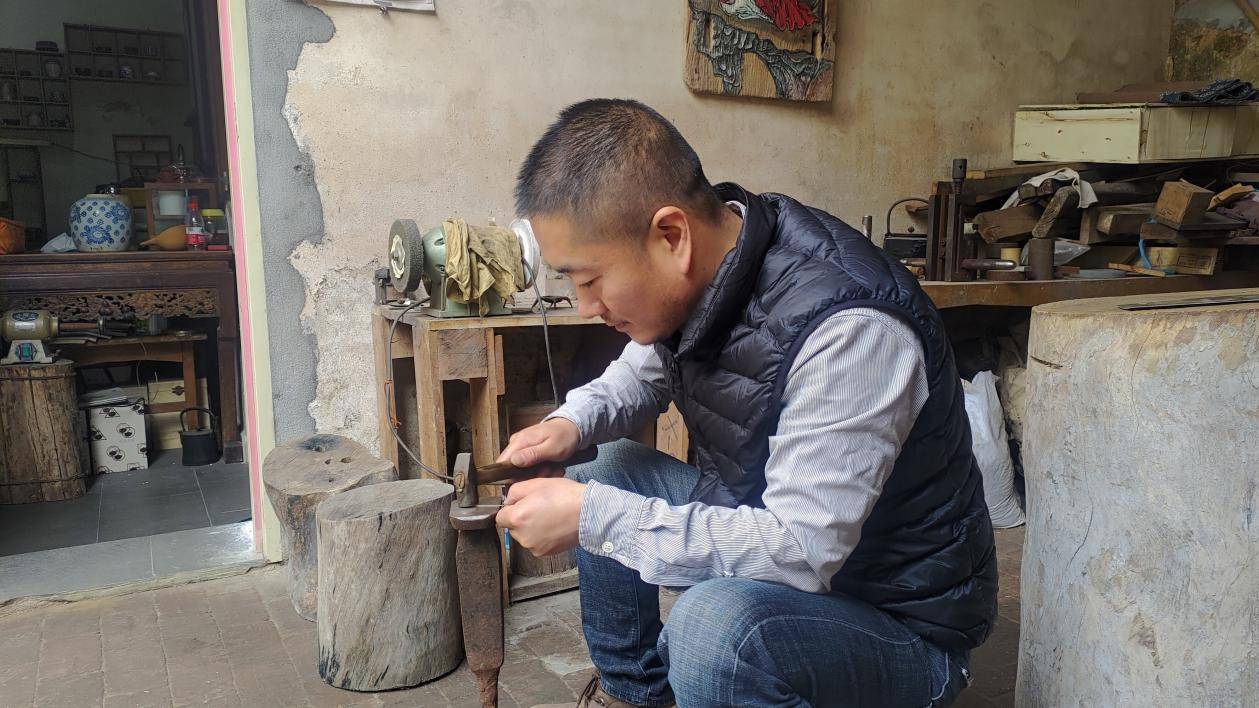 深圳闹市里的锔瓷匠是手艺人更是守艺人