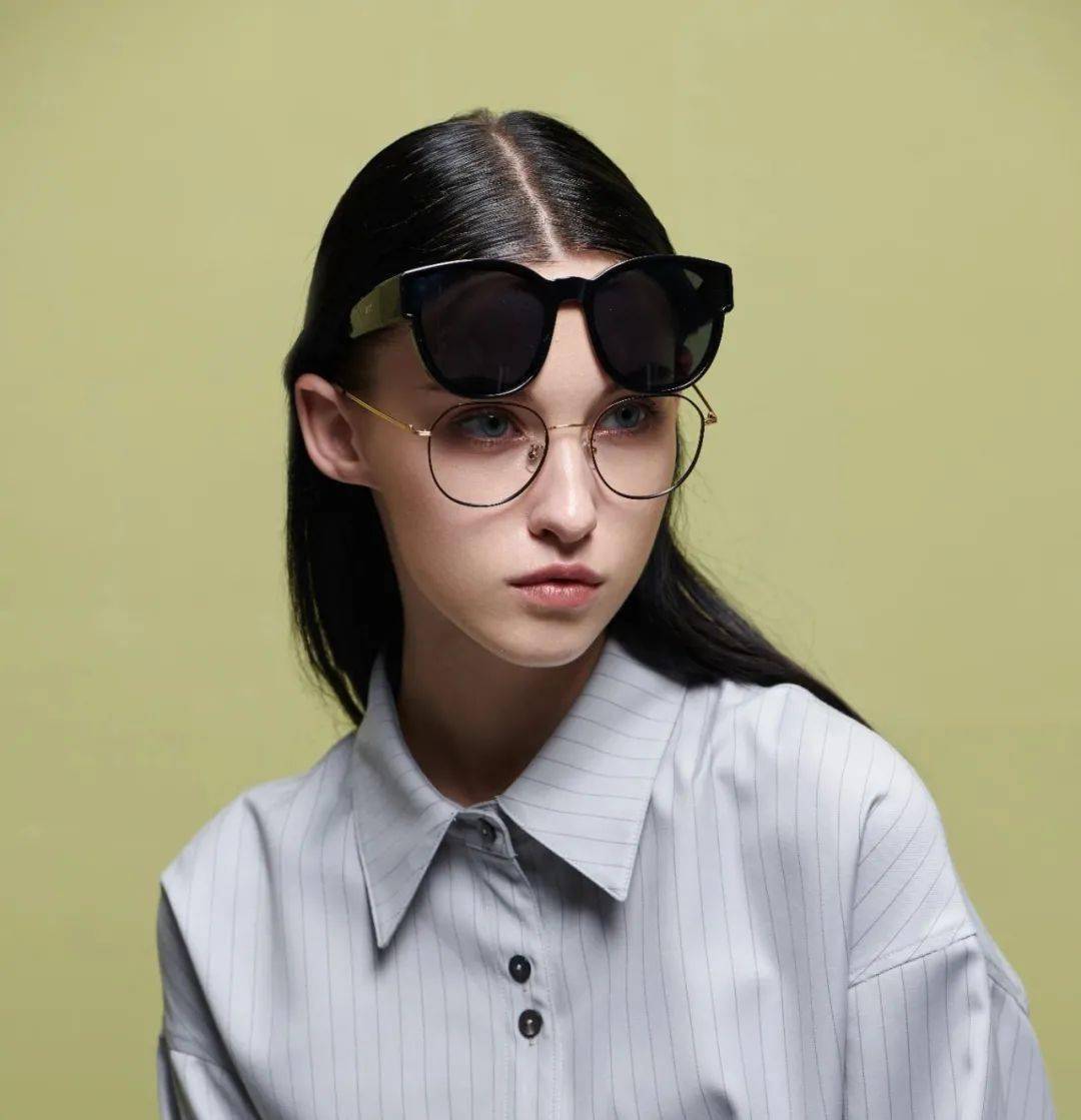 秒杀众多明星都在戴的jeep墨镜时尚就是这么简单