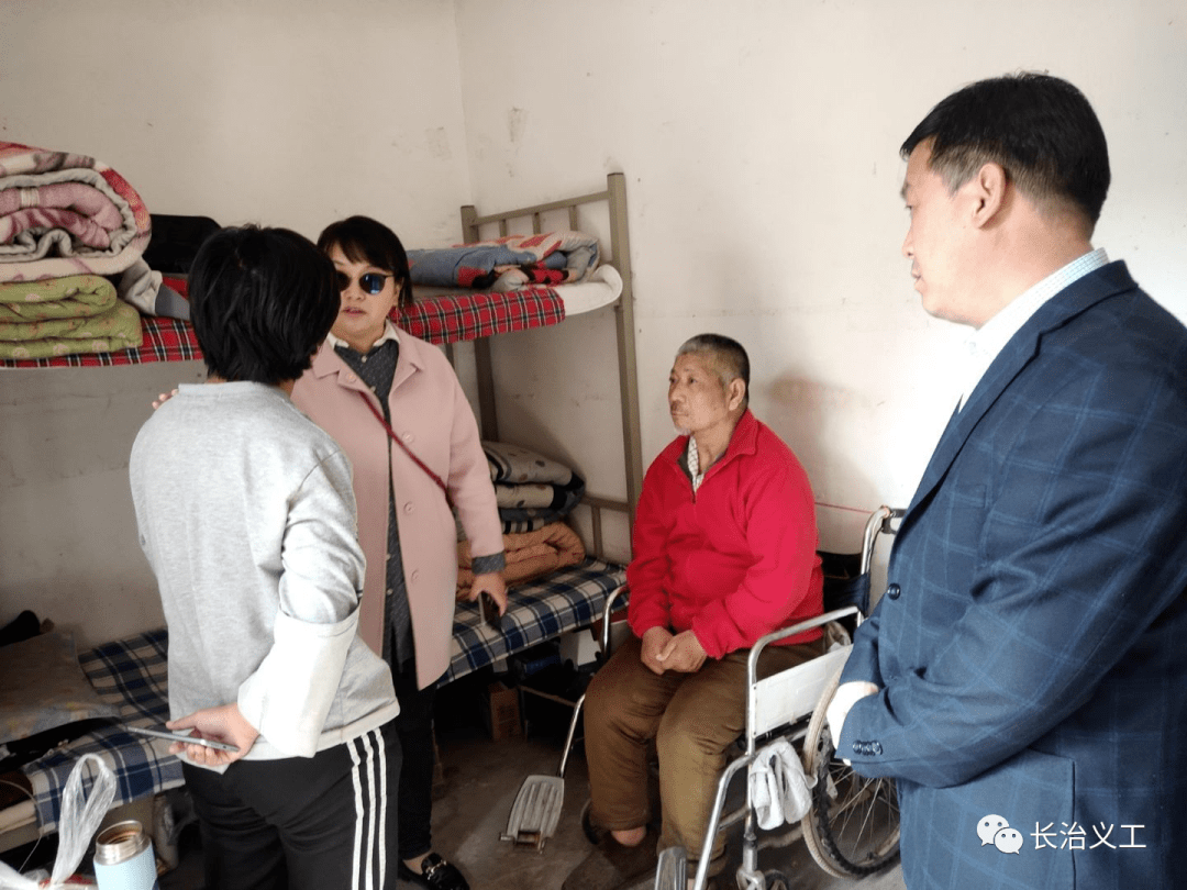老中医给村花检查身体 老中医催奶李美婷