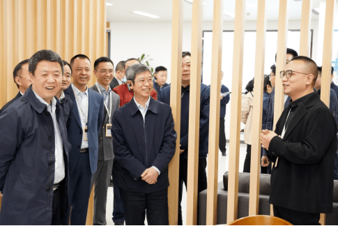 省委组织部副部长陈冠松调研筠商学院