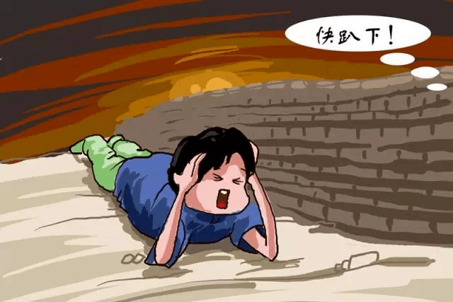 11,当发现炸弹在附近投下或爆炸时,应迅速卧倒(面部向下,掩住耳,张开