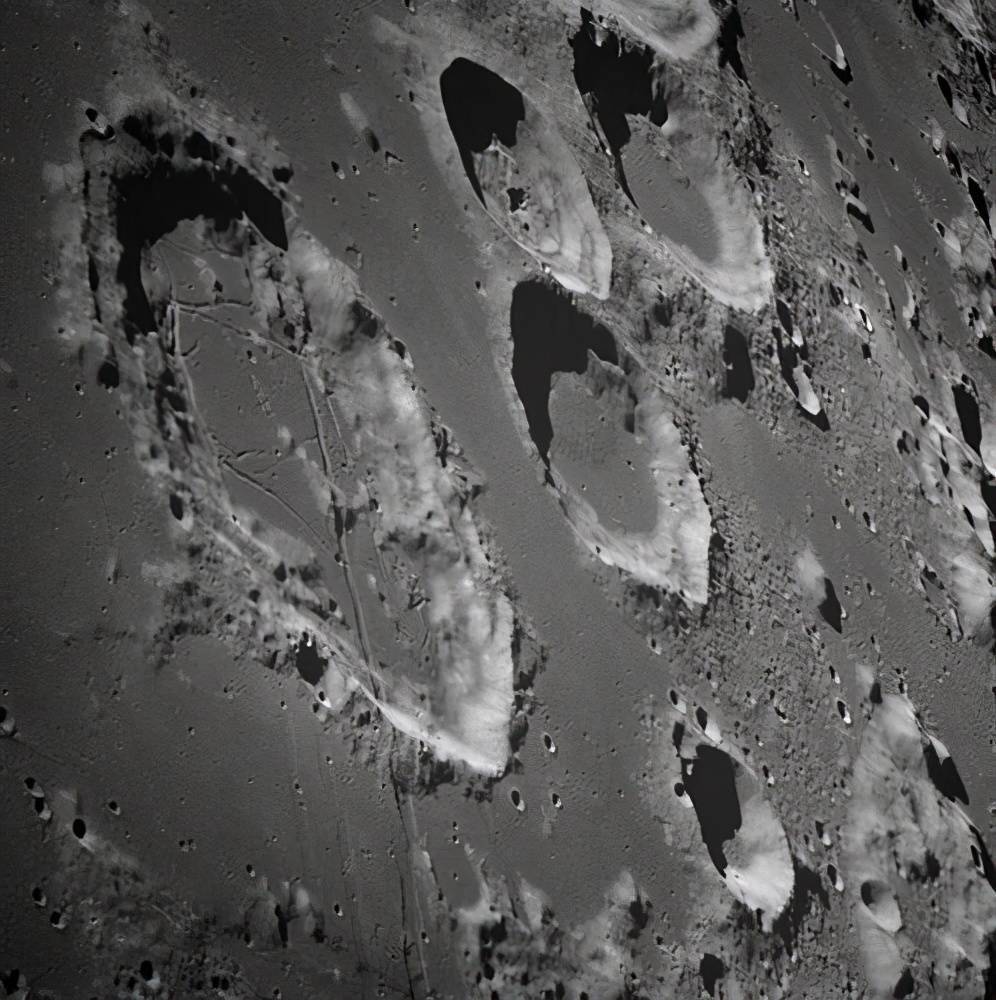 雪之国8号月亮图片
