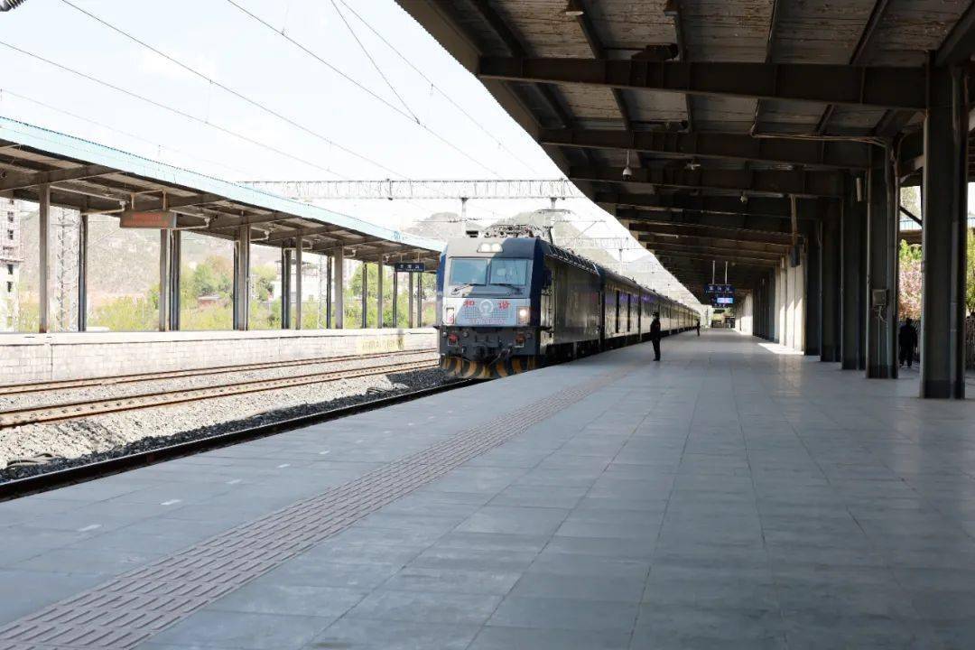 威宁清明安全出行他们在行动