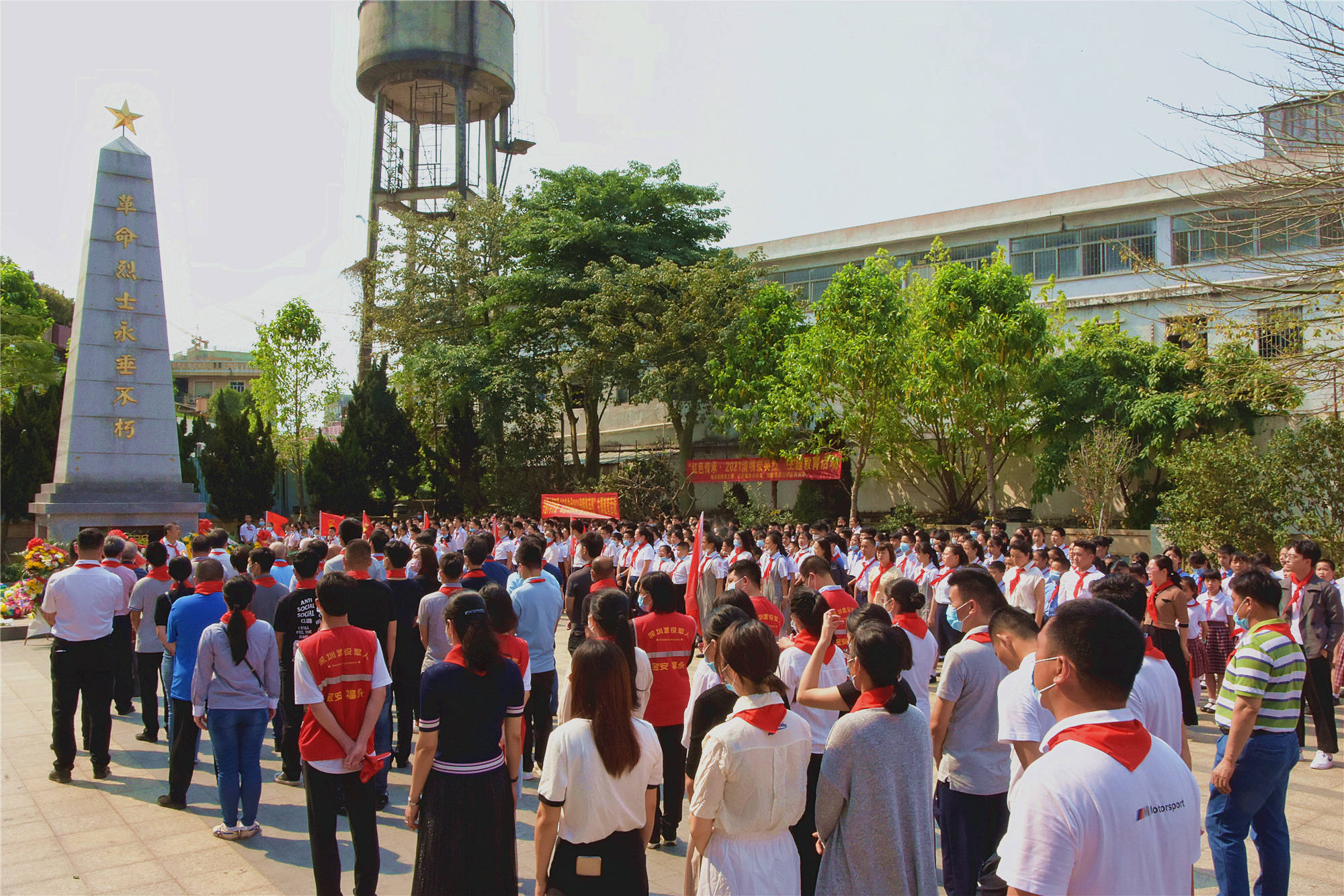 福永街道退役军人代表,以及兴围小学,下十围小学,福永小学,福永中学