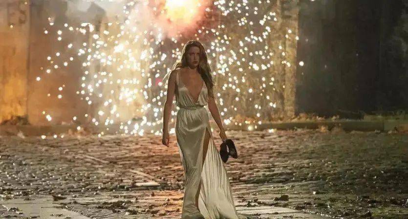 r级电影排行榜_R级电影《死亡之师》闯入奈飞最受欢迎原创电影前十