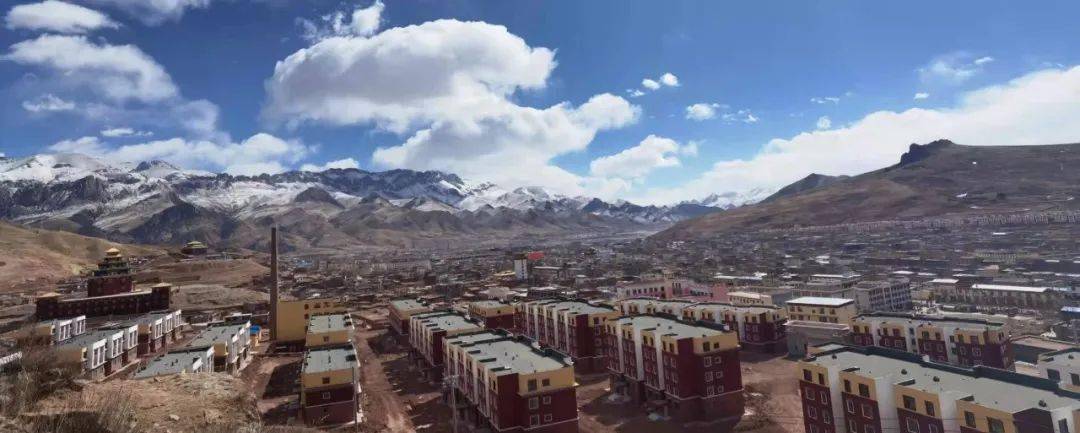 奋斗百年路启航新征程这五年囊谦更发展