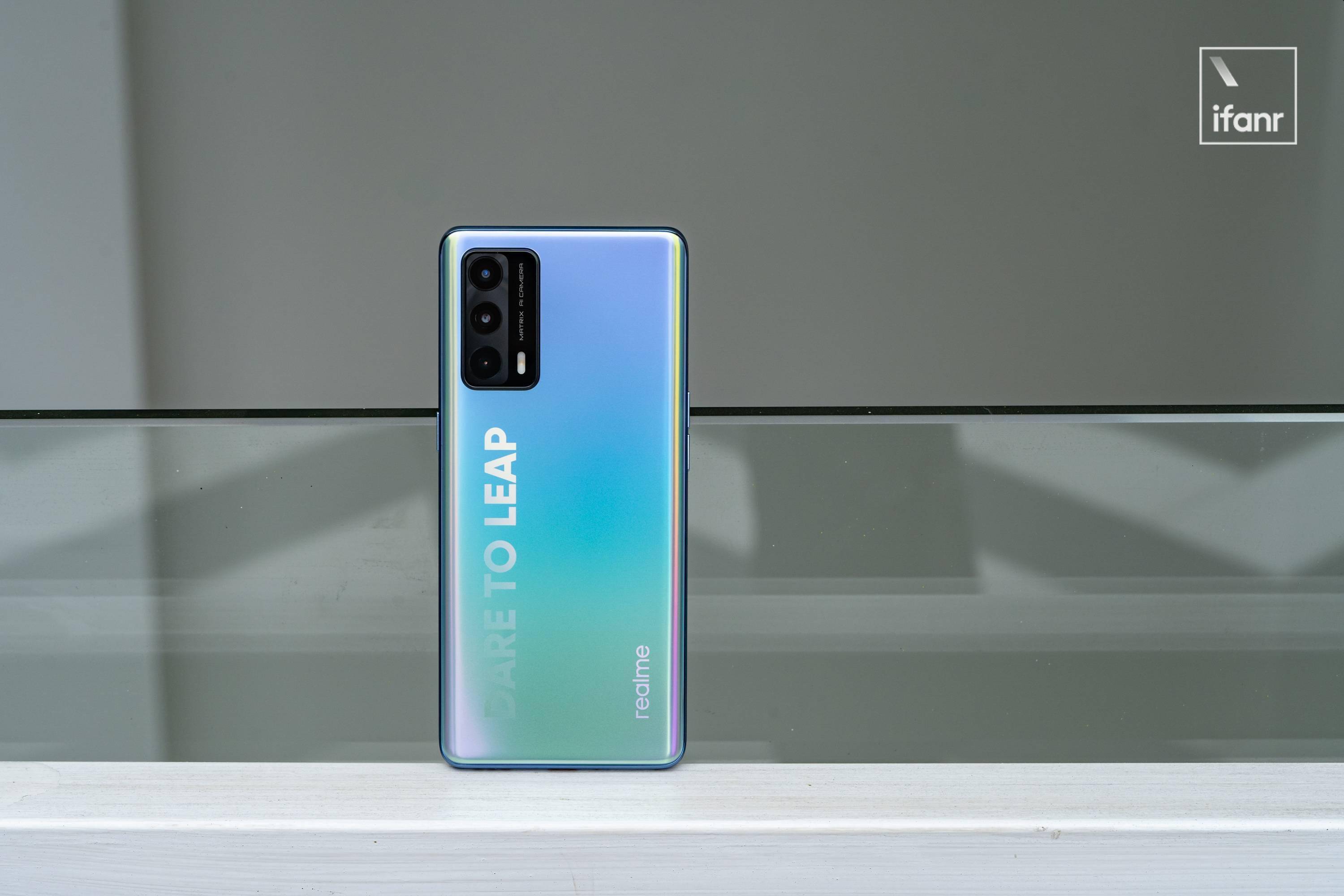 realme的首款曲面屏真我x7pro至尊版图赏