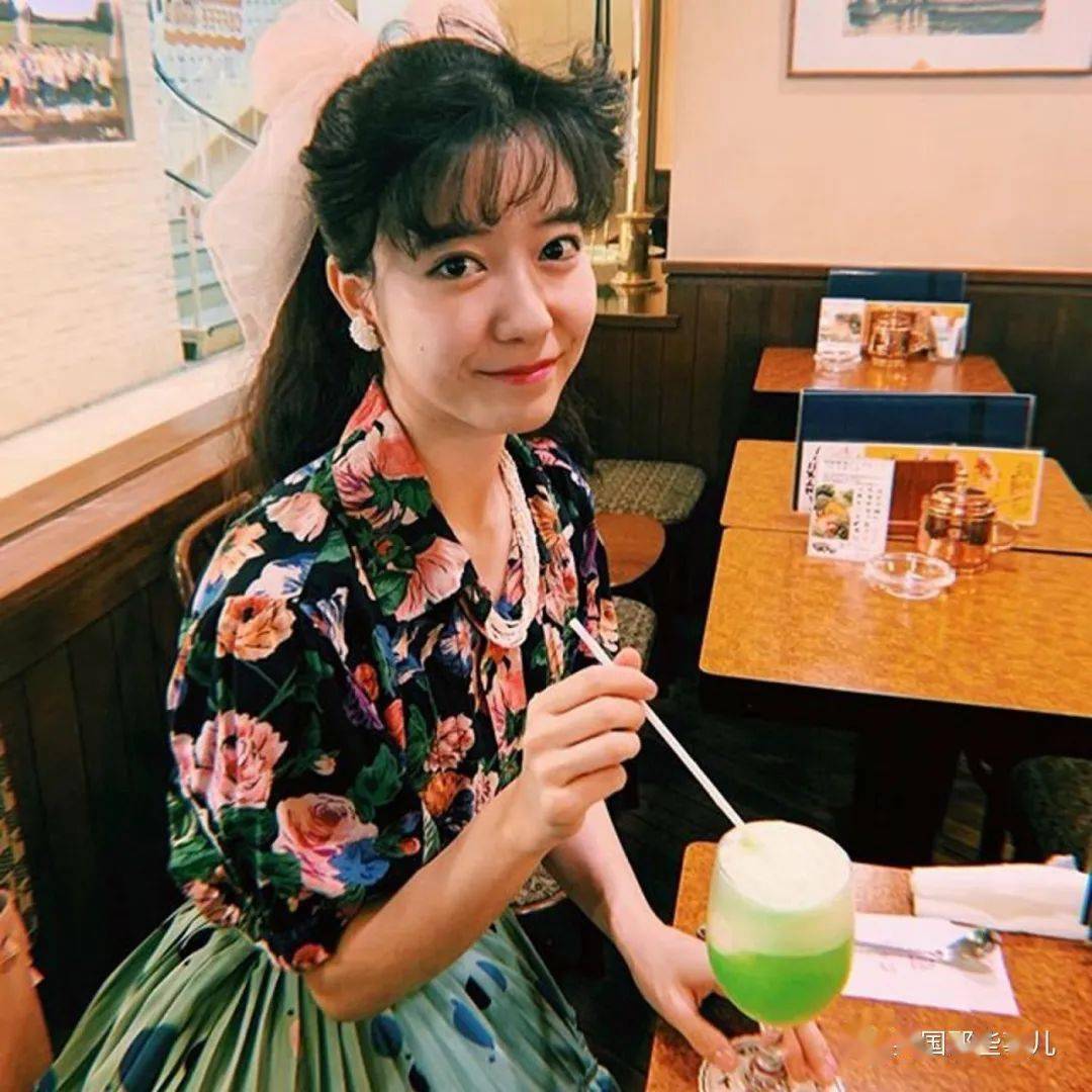 日本妹子坚持80年代昭和复古风生活…这样穿也太美了吧!