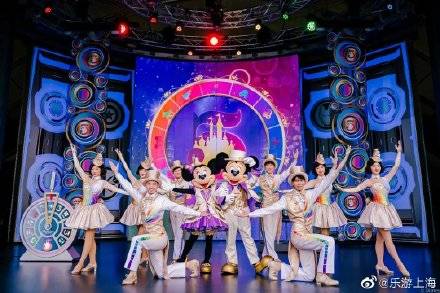 上海迪士尼全新“奇梦之光幻影秀”好美！5岁生日庆典开启一整年的精彩