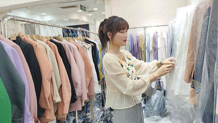 搭配衣服的店铺推荐 c091f452b7c84e2abb6c00be97fb7e7a.jpeg