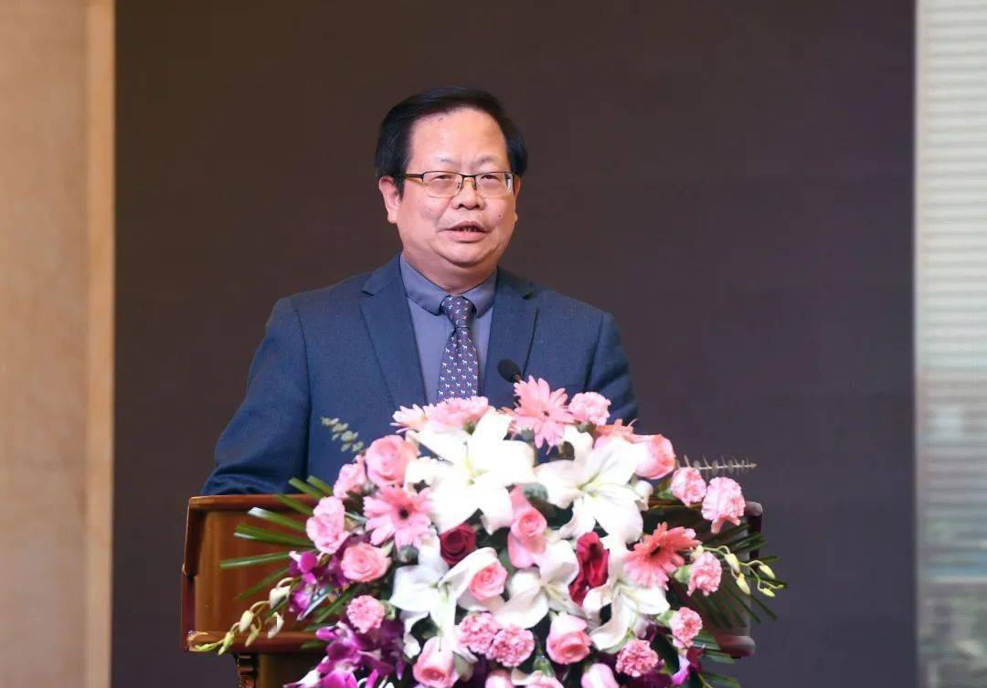 省中医院巴元明教授以"柴胡陷胸达原饮治疗新冠肺炎的临床研究"为题