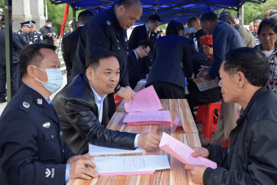 队伍教育整顿▏靖西市司法局参加政法队伍教育整顿领导大接访活动