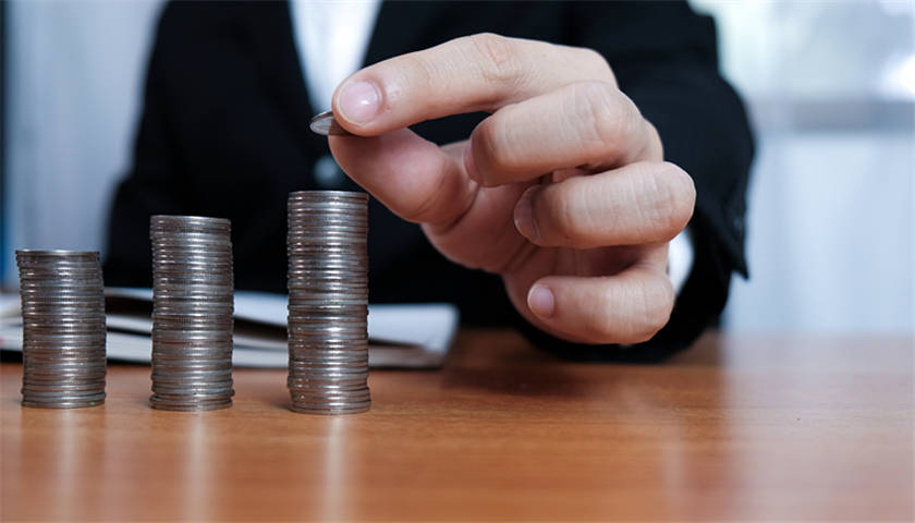 聚龙股份开盘跌停：资金占用近亿 违规担保超3