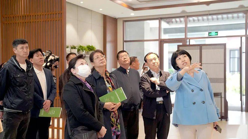 区民政局局长李薇,副局长杨静,廊坊市民政局局长薛宏,副局长