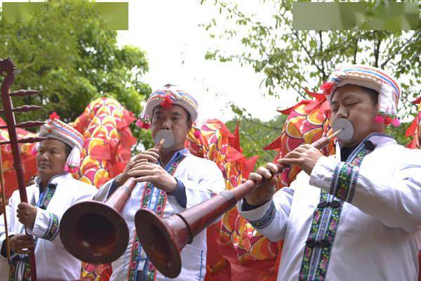 毕节百里杜鹃举办传统民俗文化活动 助力乡村旅游发展