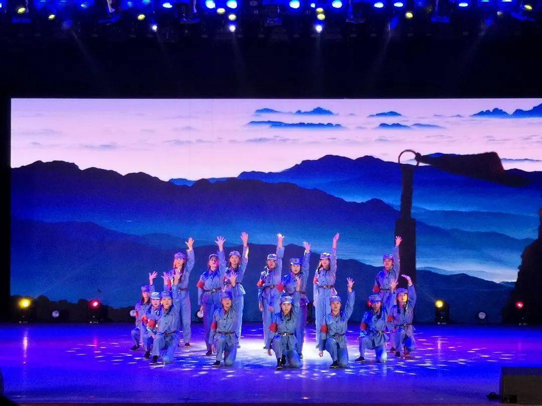 荣获20项省奖3项推报国赛青大参加山东省第六届大艺展实现新突破