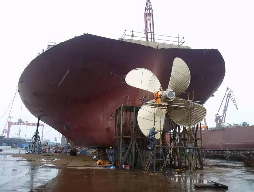 大型船用螺旋桨工厂图片
