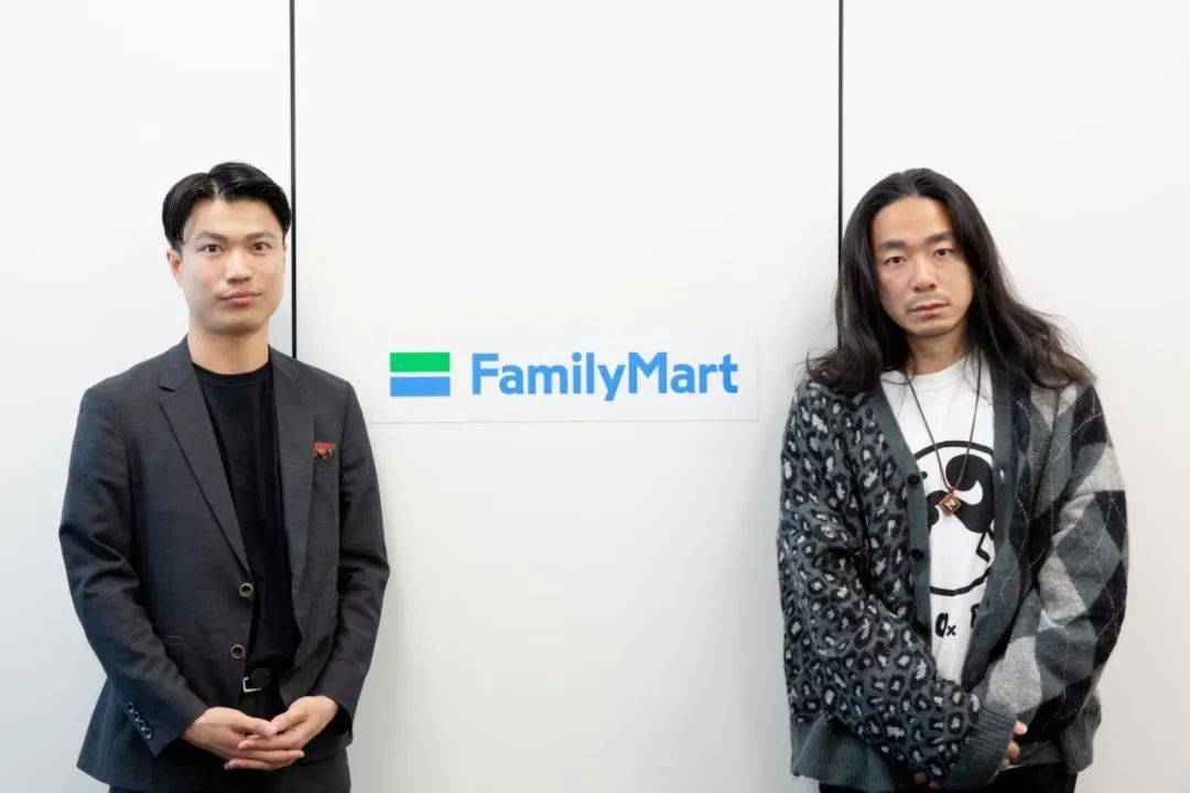 用 便利店 价格买潮牌 还是有点心动的 Mart