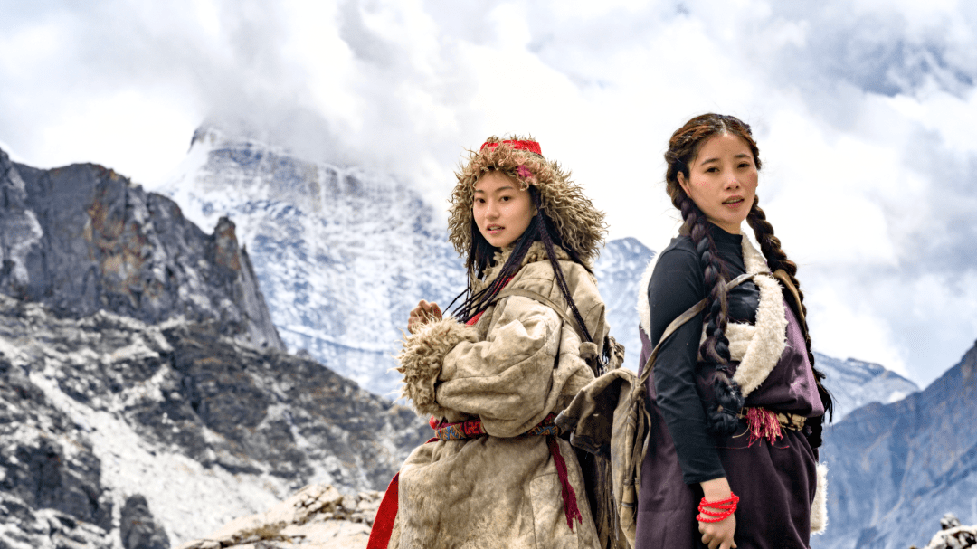 稻城亚丁的玄妙本草又美又飒的藏族姑娘带您寻觅