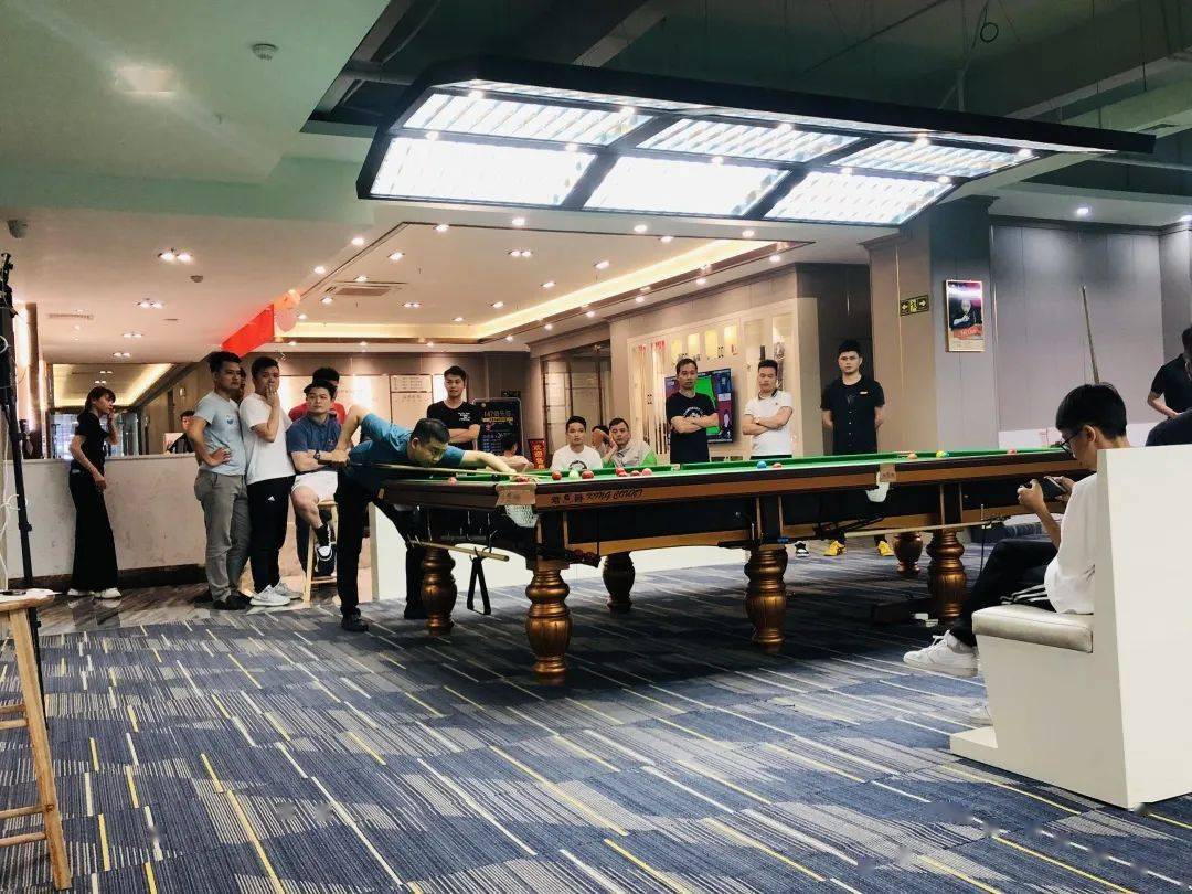 丰富文化体育生活147俱乐部首届斯诺克让分赛正式开赛