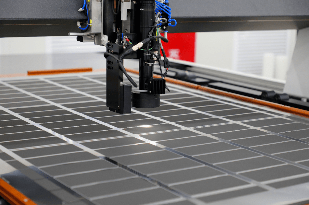 材料02毫米厚柔性手机屏离不开它