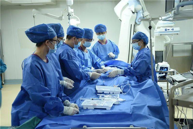 仁医新术丨我院成功开展在ecmo支持下的高危风险冠脉介入手术