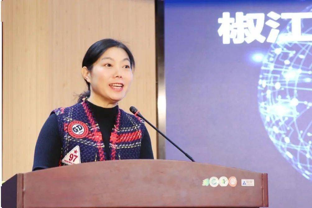 区教育局党委书记,局长於云国,局党委委员,专职副总督学李文斌,全国