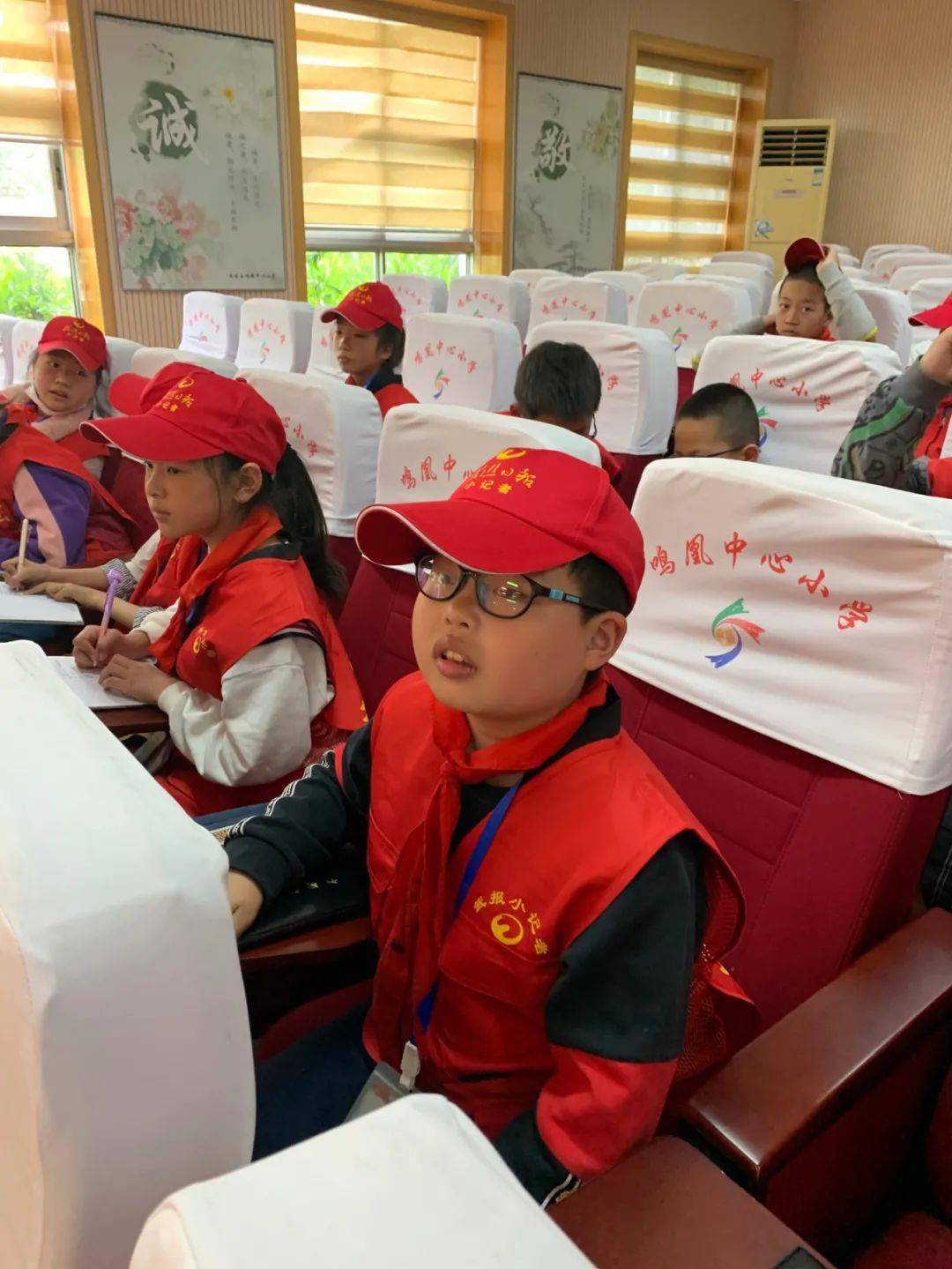 活动掠影鸣凰中心小学武报小记者开展无人机知识讲座