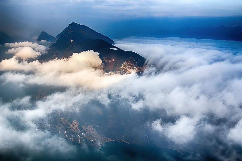 霸屏了巫山雲海