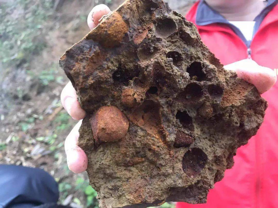 6亿年前峨眉山玄武岩