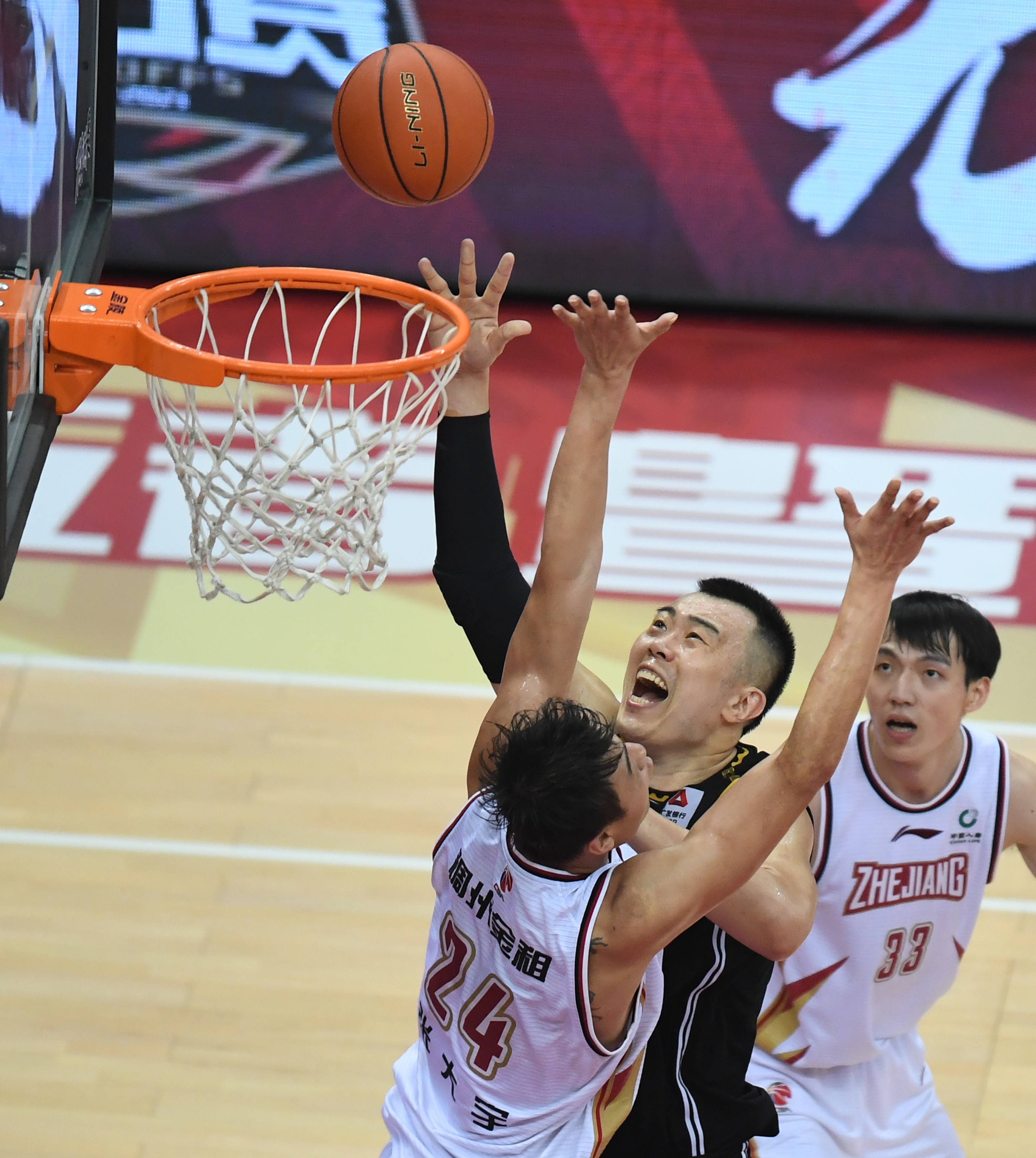 篮球——CBA：辽宁本钢对阵天津滨海云商金控_比赛