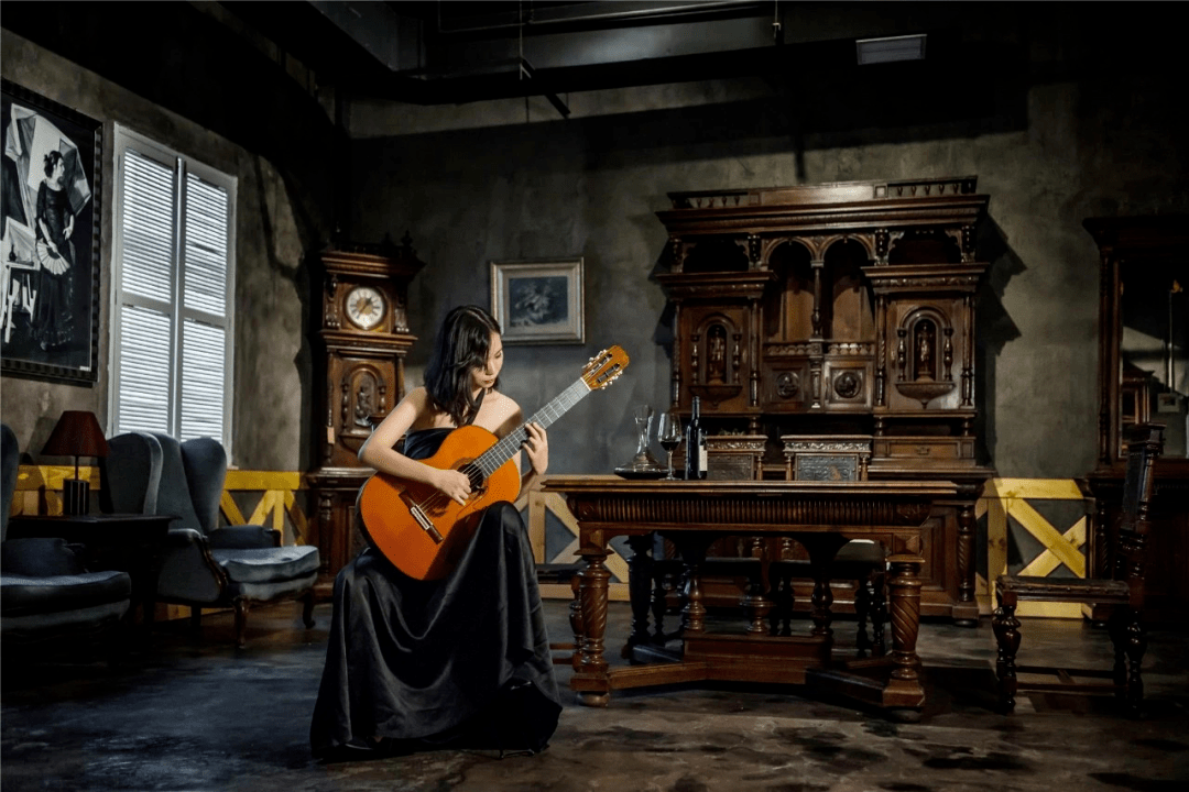 古典吉他排行_蚌埠怀远小伙子荣获古典吉他大赛青年组第一名