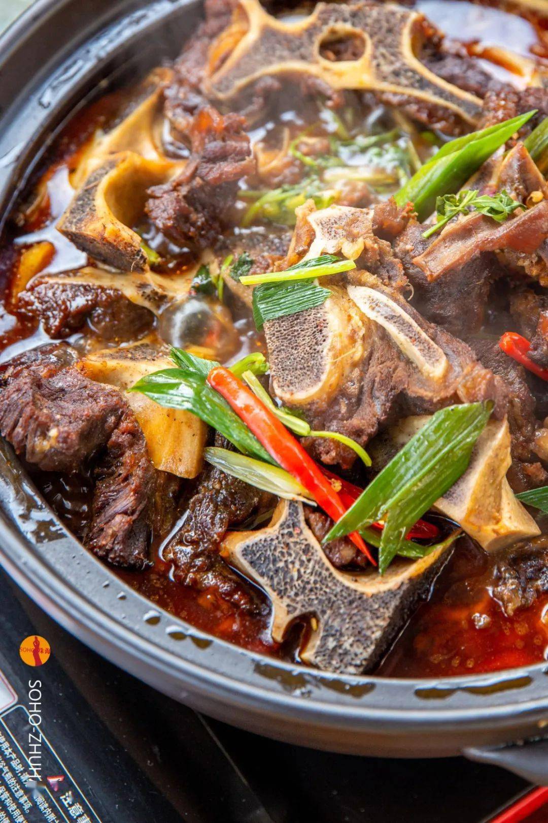 8折开吃称霸珠海美食界的牛腩煲霸主终究还是没藏住