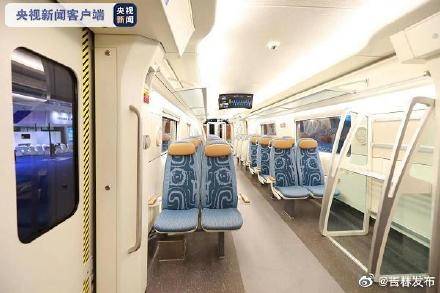 文化|中车长客新型全自动智慧市域列车亮相蓉城
