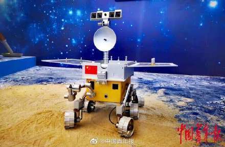 样品|嫦娥五号实物“集体”亮相南京：月壤、返回舱、降落伞、封装罐