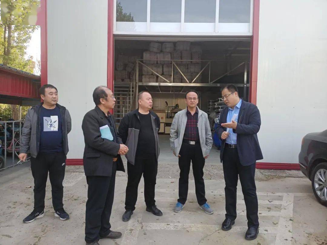 4月19日,新河县政府常务副县长赵东钊先后深入县应急局,县供销社,县商