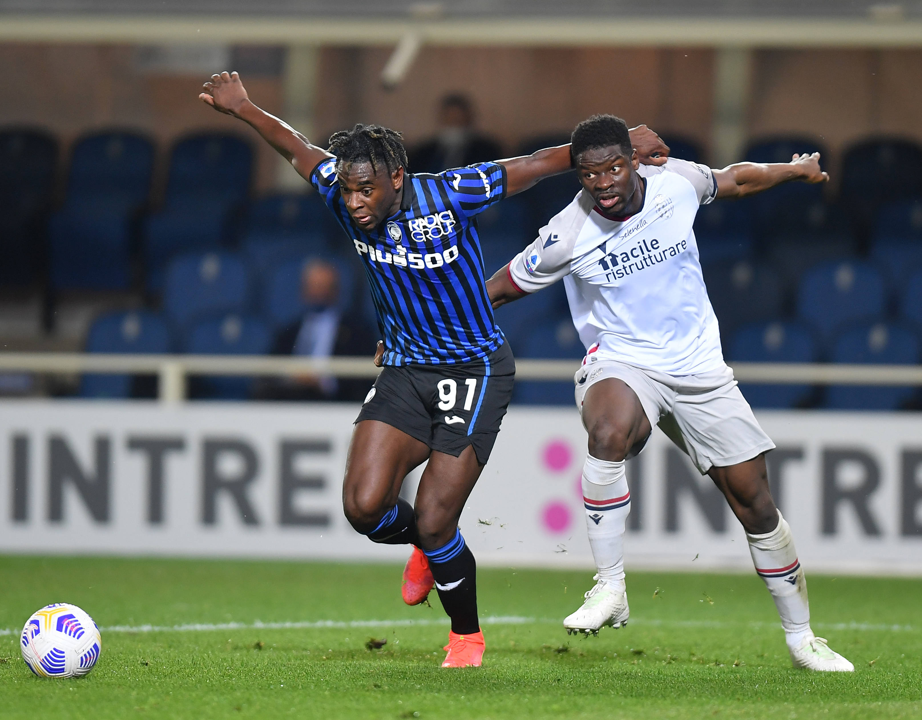 半年两度易主！拉斯帕多里闪电回归意甲，亚特兰大2300万欧押宝意大利锋线新星