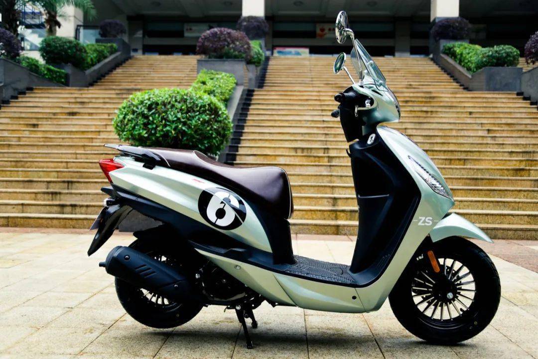 多車連發賽科龍rx6rg3re3宗申yami125et多圖來襲