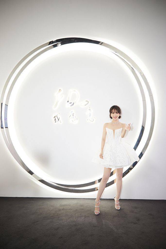 2021年4月28日,上海,李菲儿出席i do线下发布会并拍摄写真.