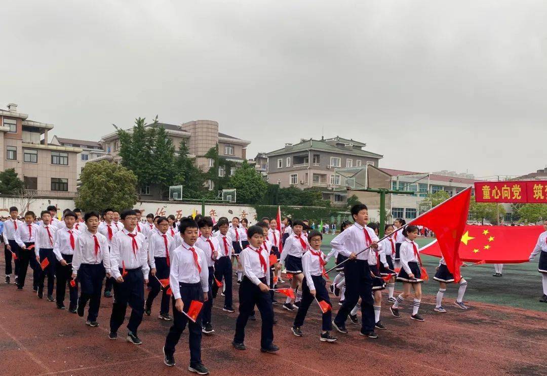 让百年党史活起来吴宁二校运动会开幕式燃爆全场